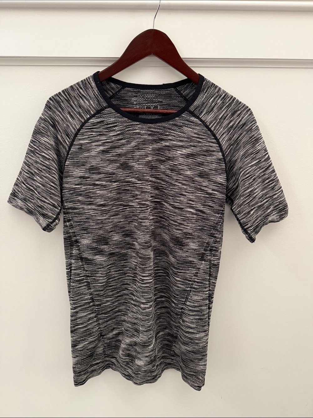 LIVI Lane Bryant | Black/Gray Space-Dye Short Sleeve Active Tee | 14/16 | GPC